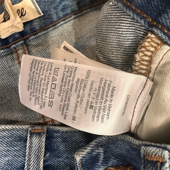 Madewell Relaxed Mid-Length Distressed Denim Shorts | Size 25 - Picture 5 of 5